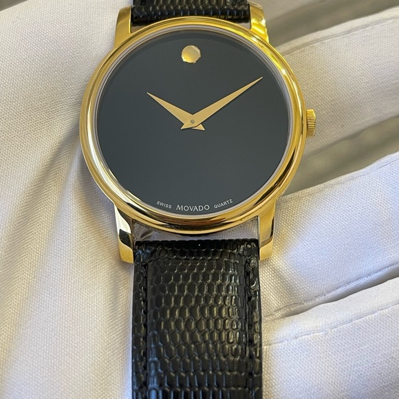 Movado Museum Sapphire Crystal 38mm Quartz MO.01.1.34.6002 Men's Watch Swiss
